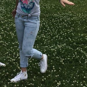 American Eagle Light Wash Size 2 Jeans